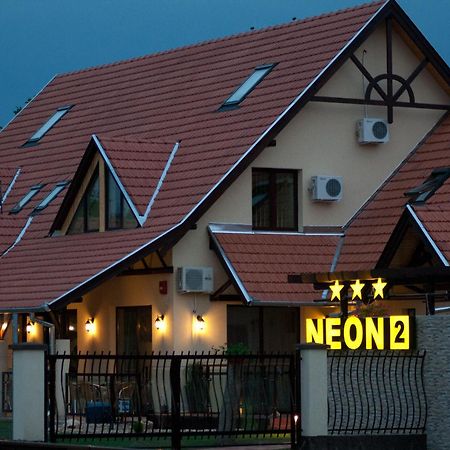 Bed and Breakfast Neon2 - Vendeghaz Orosháza Zewnętrze zdjęcie