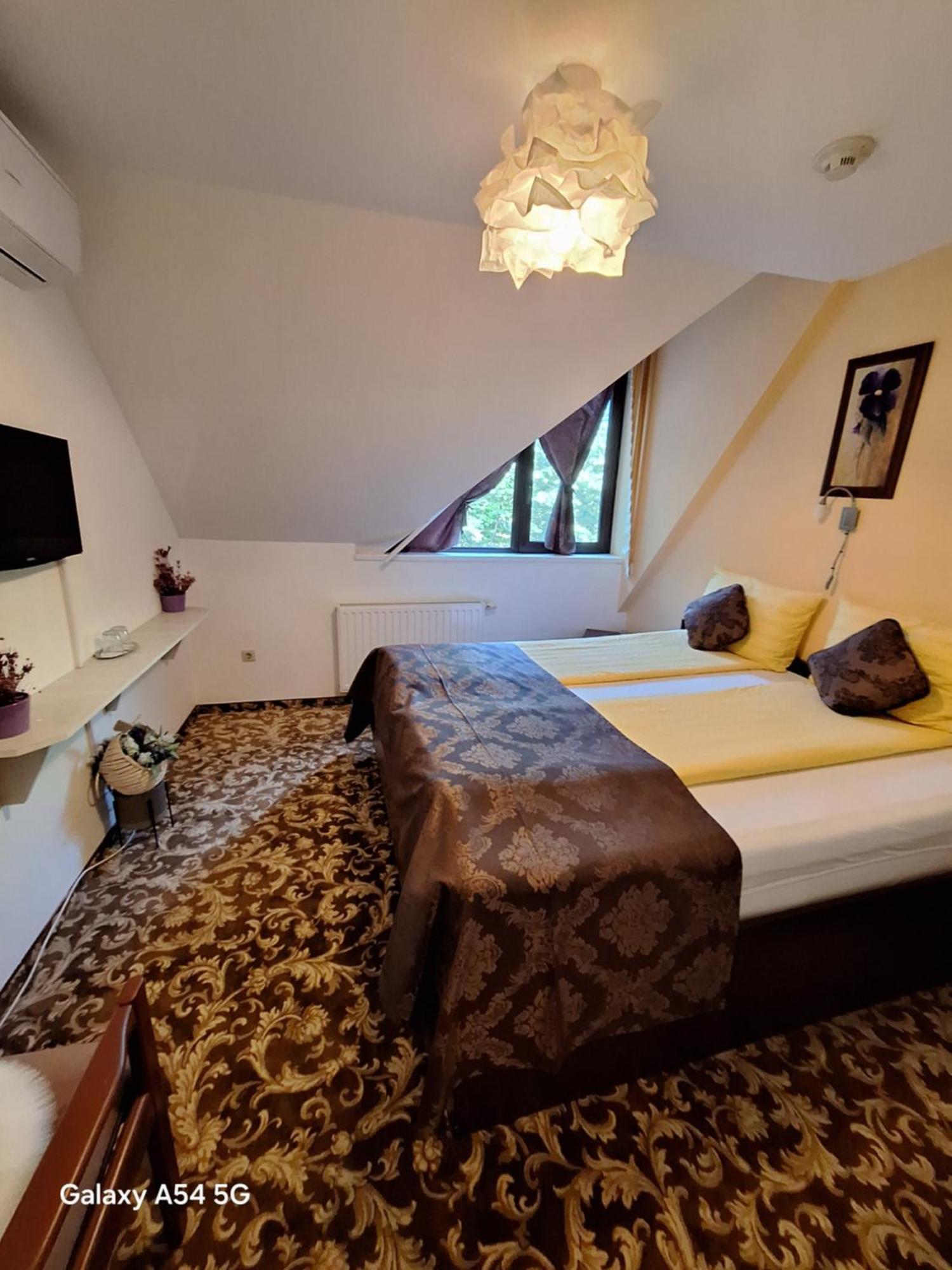 Bed and Breakfast Neon2 - Vendeghaz Orosháza Zewnętrze zdjęcie